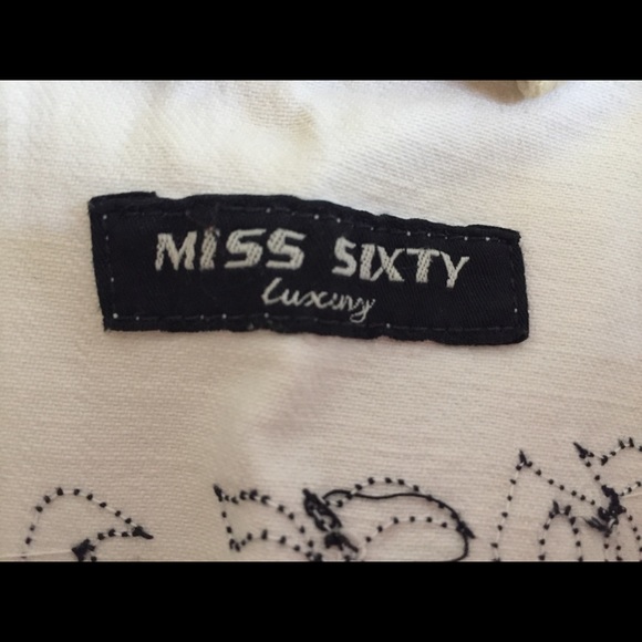 Vest - Picture 2 of 4